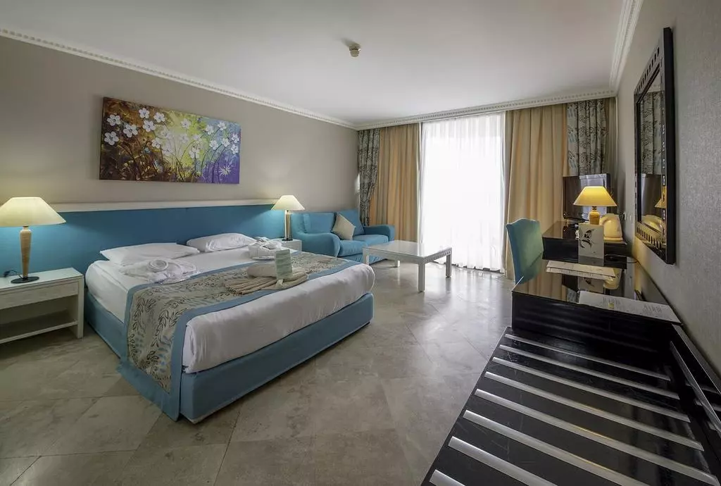 crystal_ sunrise_queen_luxury_shabavizparvaz_08.jpg